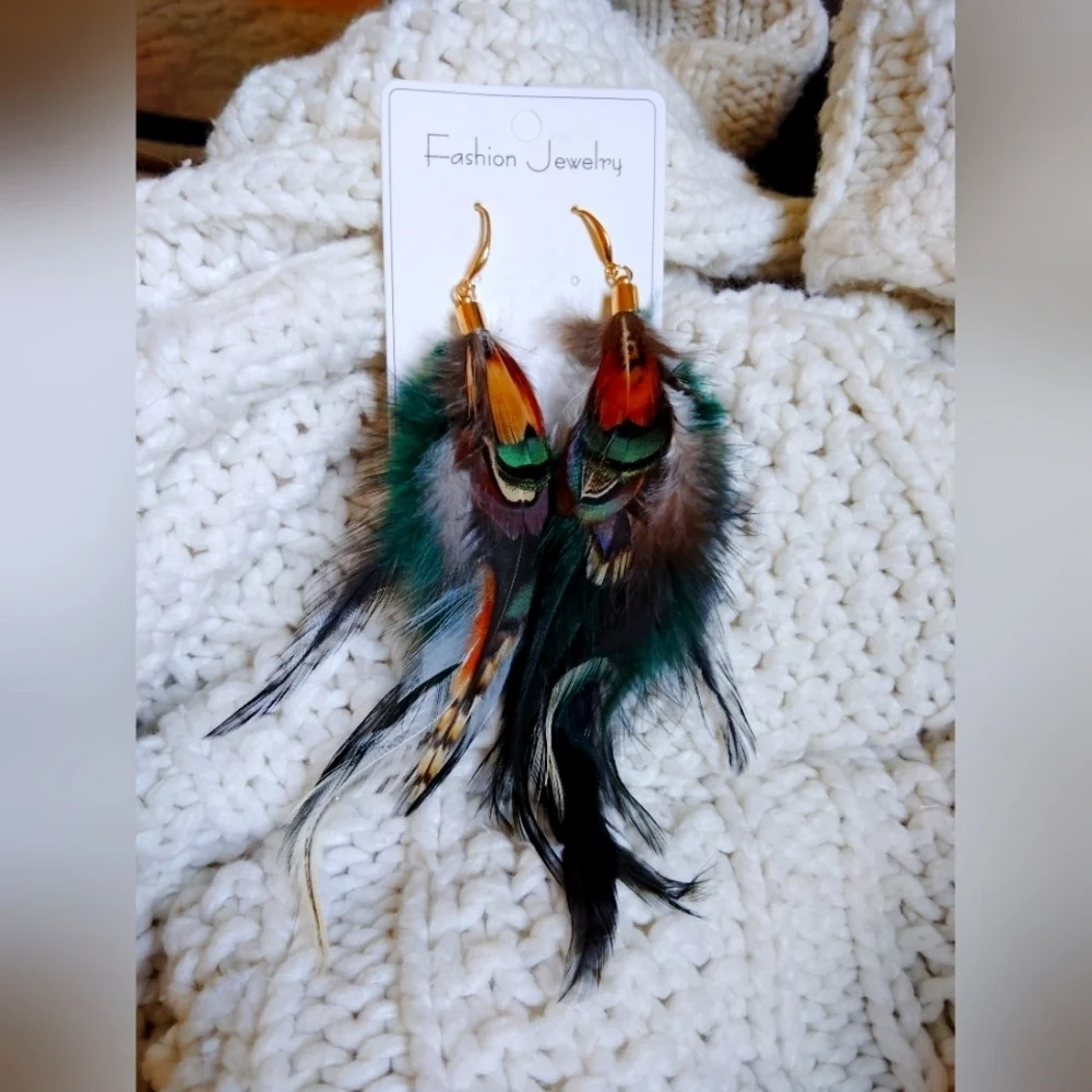 Bohemian Colorful Feathered Earrings With Gold Accents! NIP!
